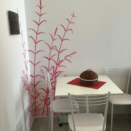 סויאנו דל לאגו Appartamento Rubino - Lovely Little Flat 3 Minutes From Golf Club 5 Minutes From Lake מראה חיצוני תמונה